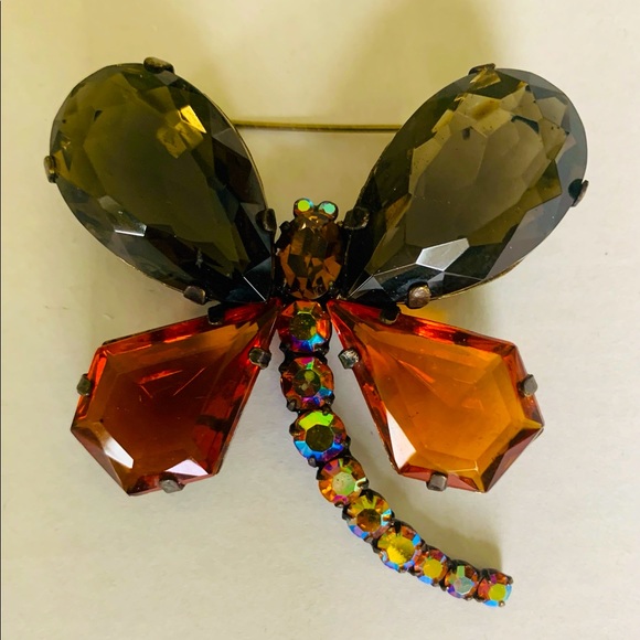 Beatiful crystal glass butterfly brooch pin back - Picture 10 of 11
